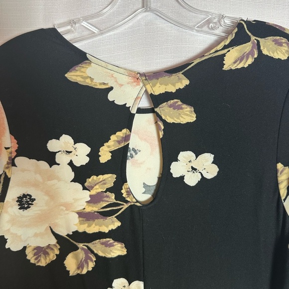 Bobbie Brooks women’s flower patterned dress, size M, 3/4 sleeves - Picture 4 of 6